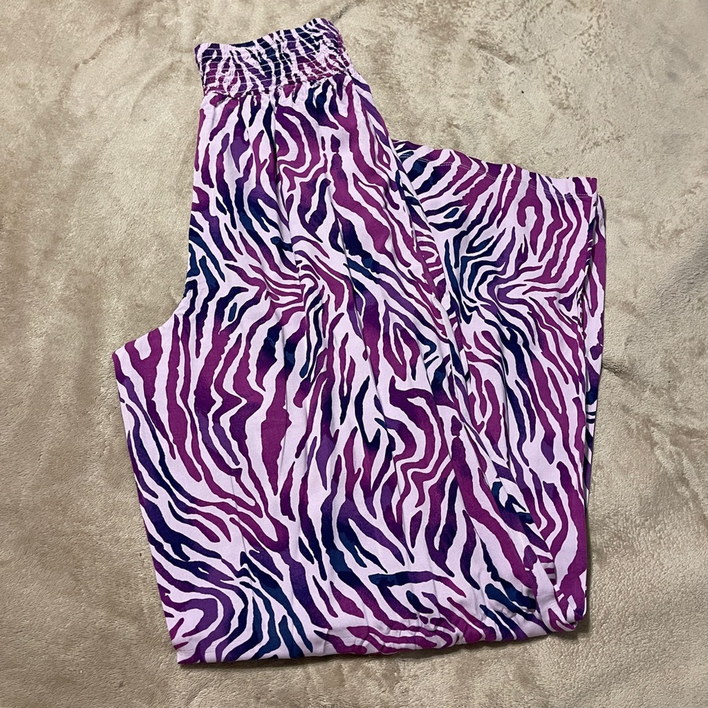 Two Piece Set - Picture 4 of 6